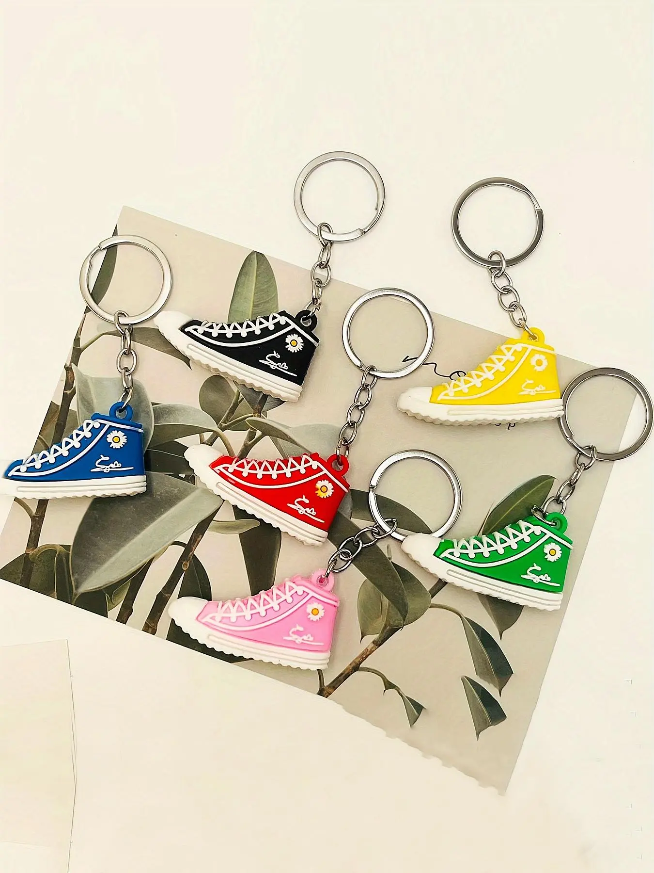 Cute Sneaker Design Keychain Set, Casual Silicone Mini Shoe Bag Charms, Ideal Gift for Sports Enthusiasts and Everyday Use, Trendy Cute Keychain