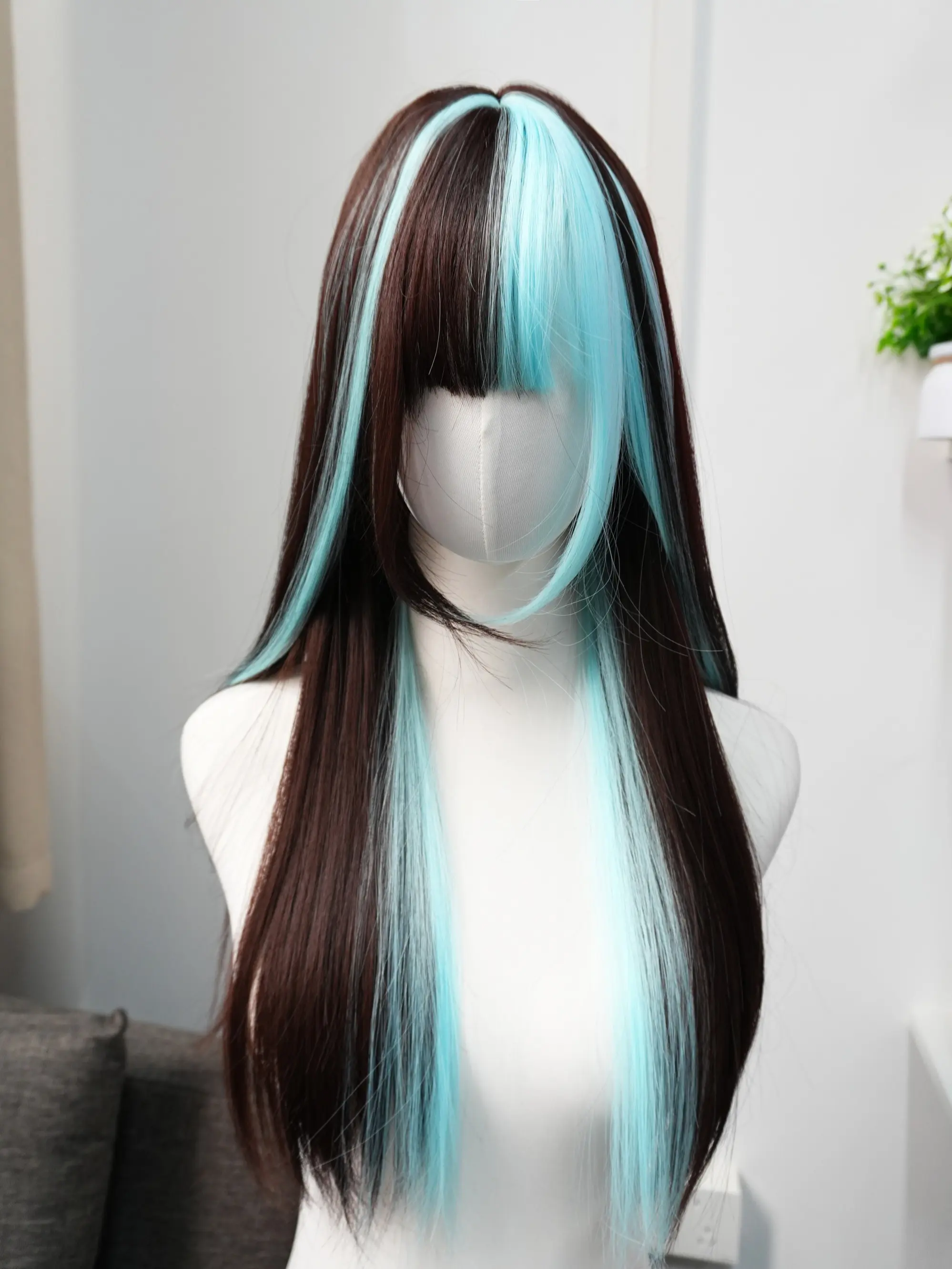 Mint Blue Highlights Straight Synthetic Fiber Wig With Bangs, Medium Length, Comfortable Breathable Cap, Natural Look, 24 Inches, for Daily Use, Cosplay, Birthday Parties