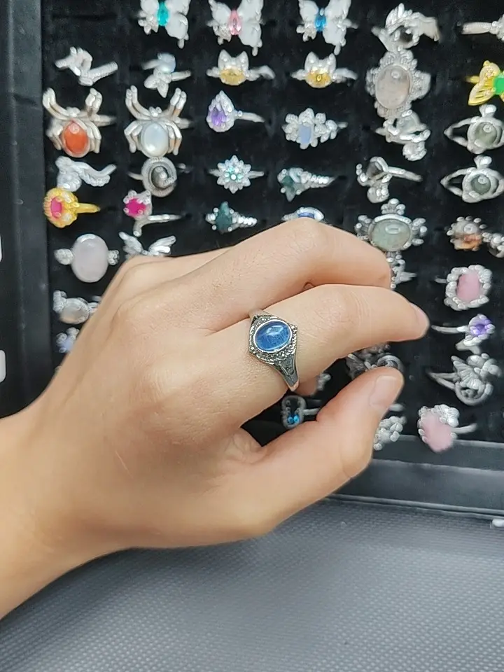 Marzy(16353)gc.Vintage  ring with natural oval blue kyanite stone