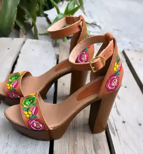 Mexican High heels embroidered/ wedding shoes/ Mexican sandals embroidered/ huarache sandals women/ Mexican women leather shoes