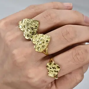 14K Solid Gold Nugget Heart Ring – Minimalist Diamond-Cut Style for Women