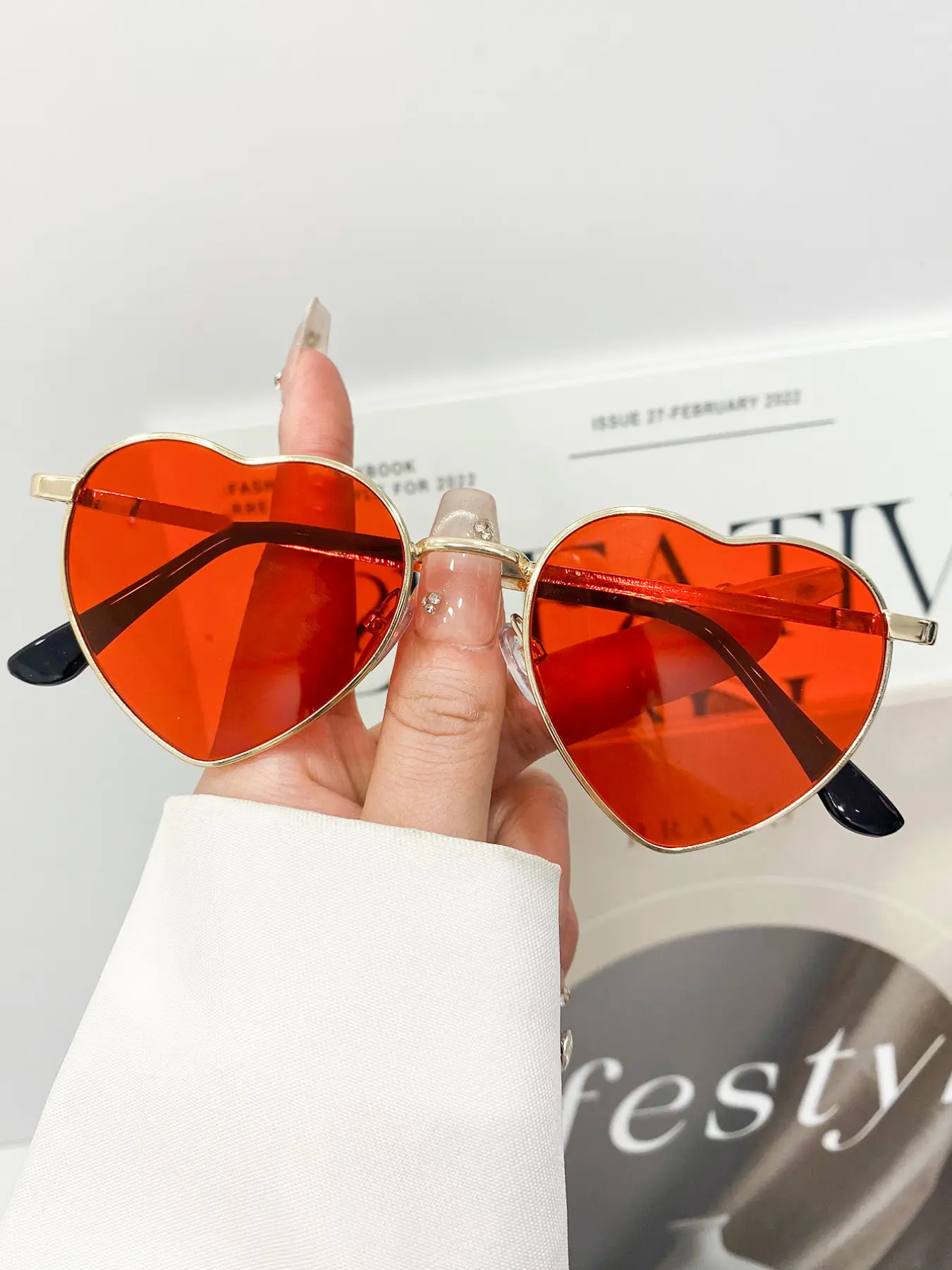 Women's Metal Frame Heart-Shaped Fashion Glasses, Valentine's Day Colorful Heart Lenses, Elegant Daily Accessory for Couples, Fashion Sunglasses