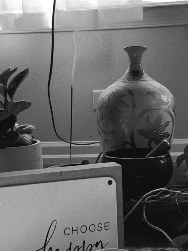 Incense and Holder Bundle - Perfect for Aromatherapy and Relaxation Incense and Holder Bundle - Perfect for Aromatherapy and Relaxation