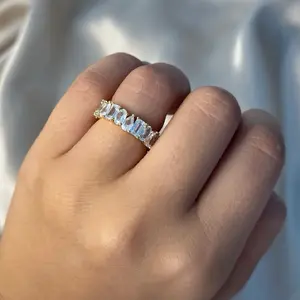 Twinkle Twist Ring
