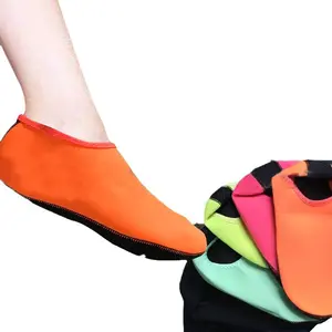 Beach Shoes Men And Women Diving Snorkeling Children Wading Up The River Swimming Shoes Soft Shoes Non-slip And Anti-cut Barefoot Skin Shoes And Socks water grip socks pink black