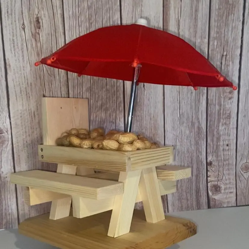 Picnic Table Squirrel Feeder Picnic Table Squirrel Feeder