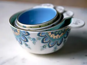 Mary DiSomma’s Nested Ceramic Measuring Cups Boxed Gift Set (4 Cups), Floral Pattern, Gold Overlay, Teal, Blue, Robin’s Egg Blue, Lime Green
