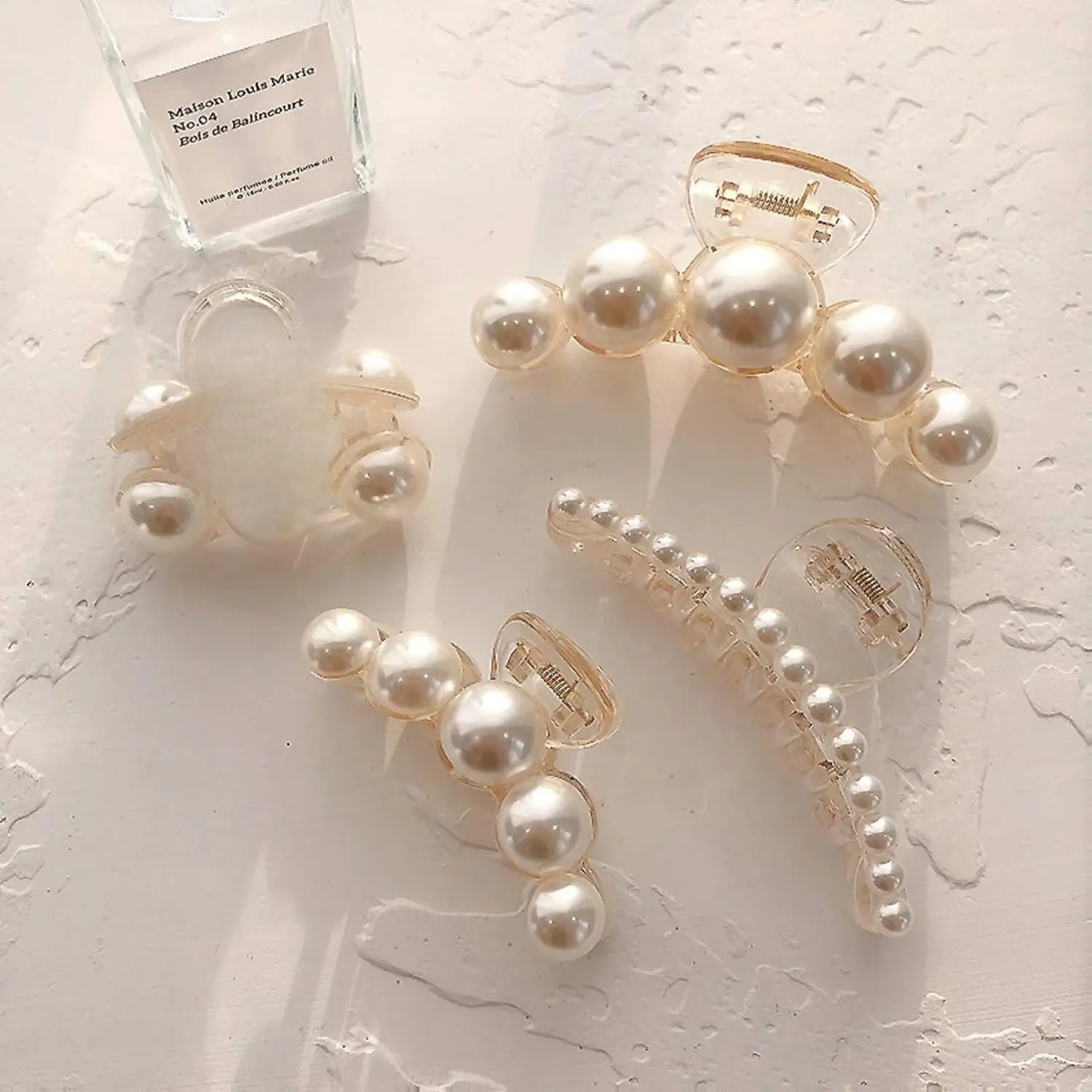 Pearl Hair Clips for Women,4PCS Large Hair Claw Clip Strong Hold No Slip,Banana Jaw Clip Barrettes Nonslip,Elegant Hair Accessories Birthday Thanksgiving Christmas Gift for Girl Thick Thin Hair