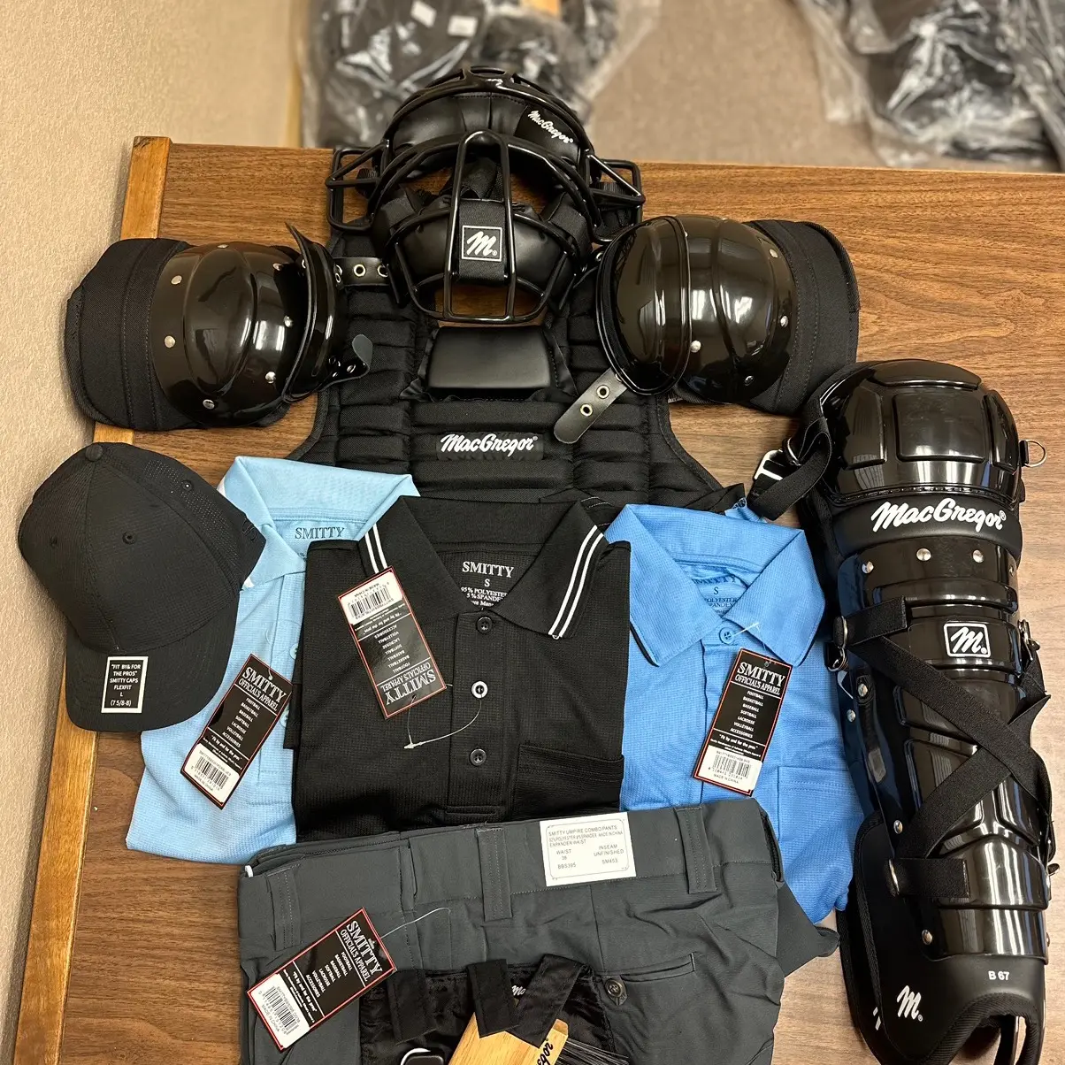 Mac Gregor Umpire Kit