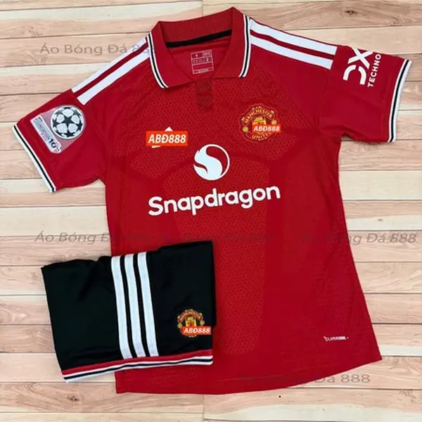 Red Athletic Football Shirt & Shorts Set – Breathable Textured Polyester