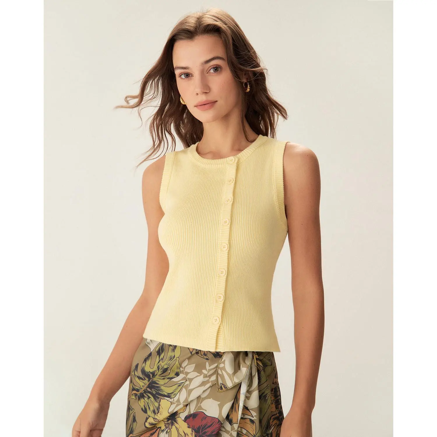RIHOAS Women's Textured Knit Button Front Sweater Vest - Sleeveless Single Breasted Round Neck Solid Yellow Top for Office Wear, Hi