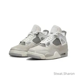 Retro Frozen Moments Stylish, comfortable, trendy, versatile, breathable, and non-slip athletic basketball shoes