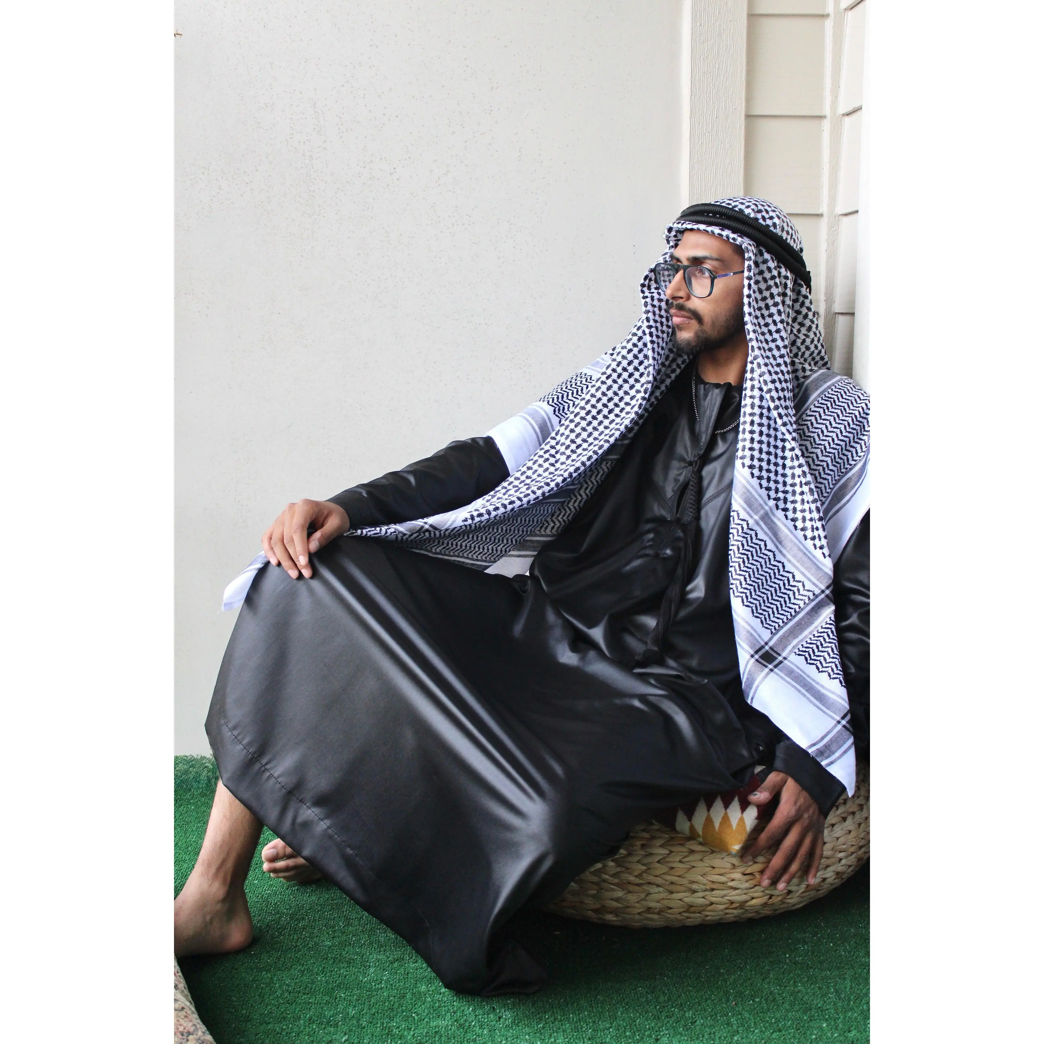 Emarati Thobe