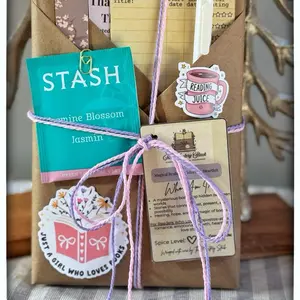 Blind Date with a Book - Bookish Gifts - Book Lover Gift - Personalized Book -Spicy Romance Book - Thrille Mystery Fantasy - Cute Gift Idea