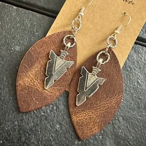“Atlanta” Leather Earrings with Arrow