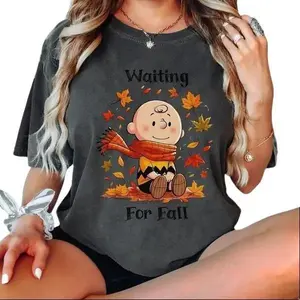 Stylish Charlie Brown Fall Tee for Her - Perfect Gift for Peanut Gang Fans - Autumn VintageTshirt