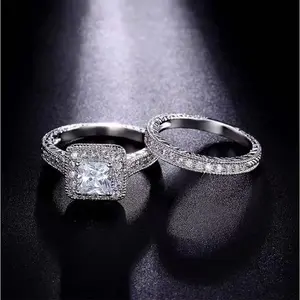 . Vintage-style faux diamond wedding ring set (2 pieces): bridal engagement and wedding rings, Valentine’s Day gift set.