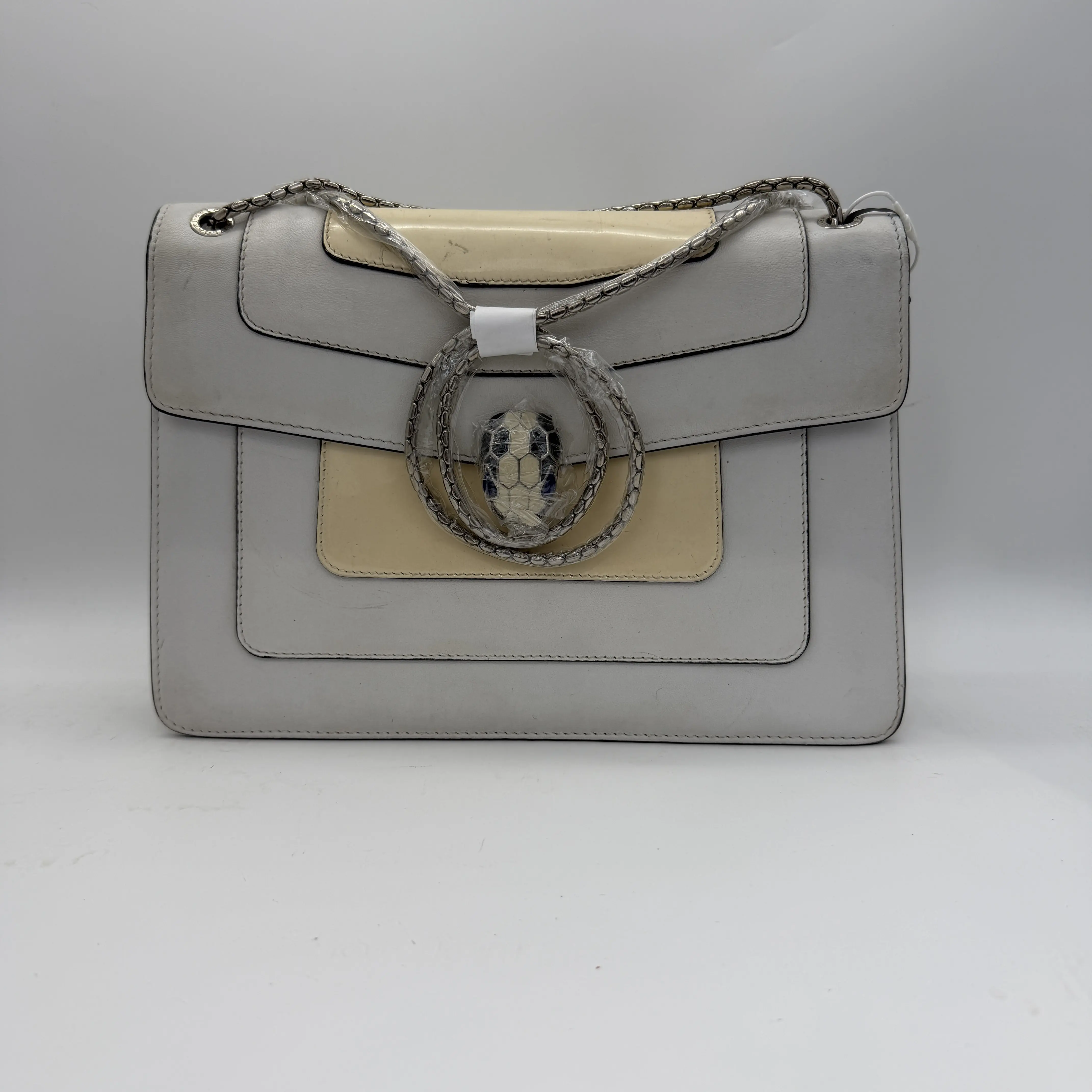 Pre-owned Bvlgari white snakehead color block chain bag