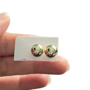 Earring estilo dormilonas gold plated