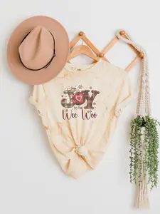 Joy to the Wee Woo Shirt – Funny First Responder Christmas Tee – Matching Crew Gift for 911 Dispatchers, EMTs, Firefighters, Paramedics