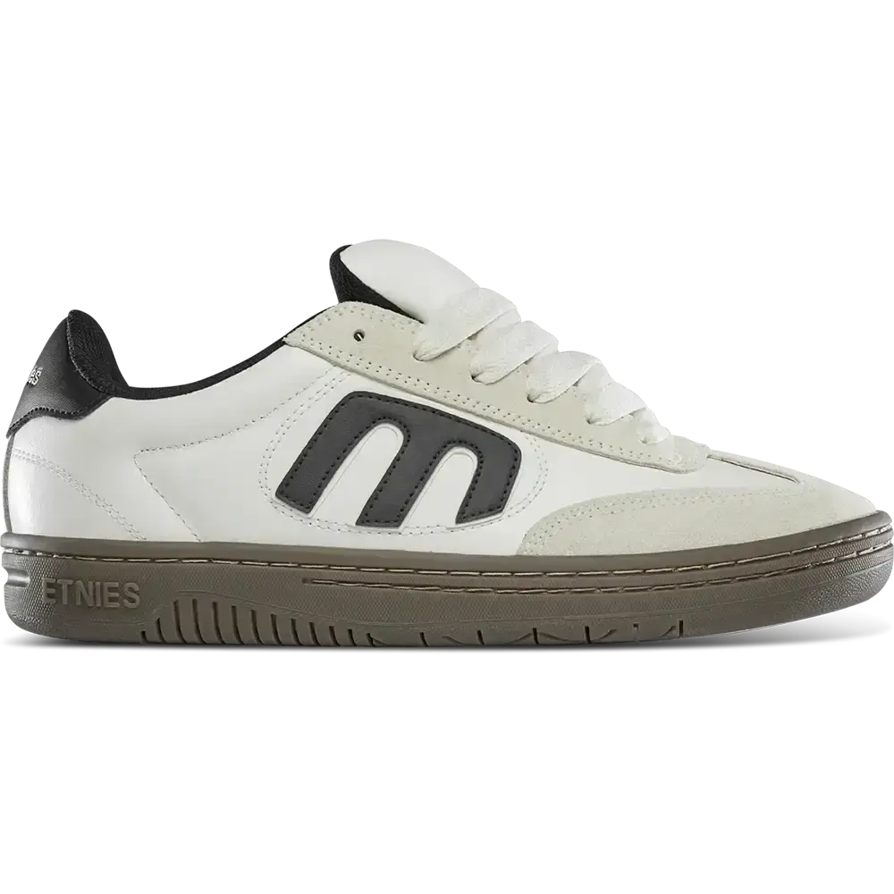 ETNIES Locut Round Toe Skate Shoes for Boys, White Leather & Suede Sports Trainer with Non-Slip Grip and Stitched Gum Rubber Outsole, Sneaker, Sports Shoes, Boy, Footwear, Closed, Laces, Unisex, Athletic, Skate Style, Low Top