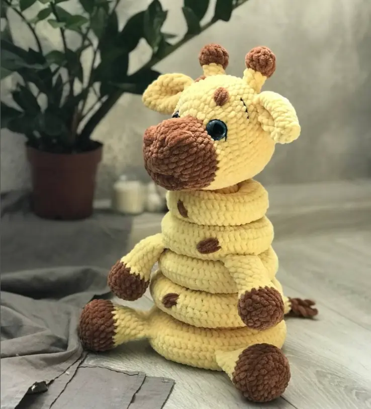 Handmade Crochet Giraffe Plush – Cute Amigurumi Toy