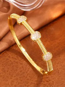 1 classic casual and fashionable full diamond copper bracelet, made of copper material with a full diamond design, suitable for daily wear, party wear, and birthday gift giving
