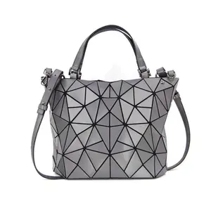 Geometric Holographic Luminous Purse – Shard Lattice Rainbow Handbag in Silver
