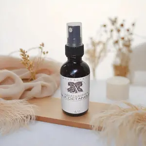 Silk Detangler - Lightweight Hair Care Oil for Smooth, Nourishing, and Comfort Haircare Silky Vitamins