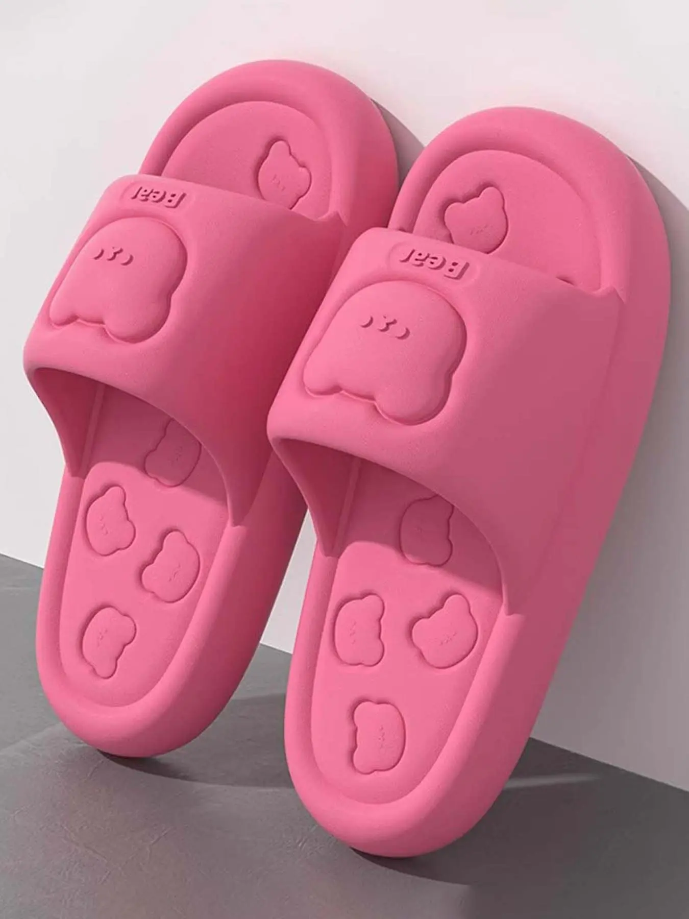 Cute 3D Bear Slides Soft Cloud-like EVA Cushion Non-Slip Breathable Kawaii Aesthetic Perfect for Home Outdoor Summer Wear Slipper Summer Slippers