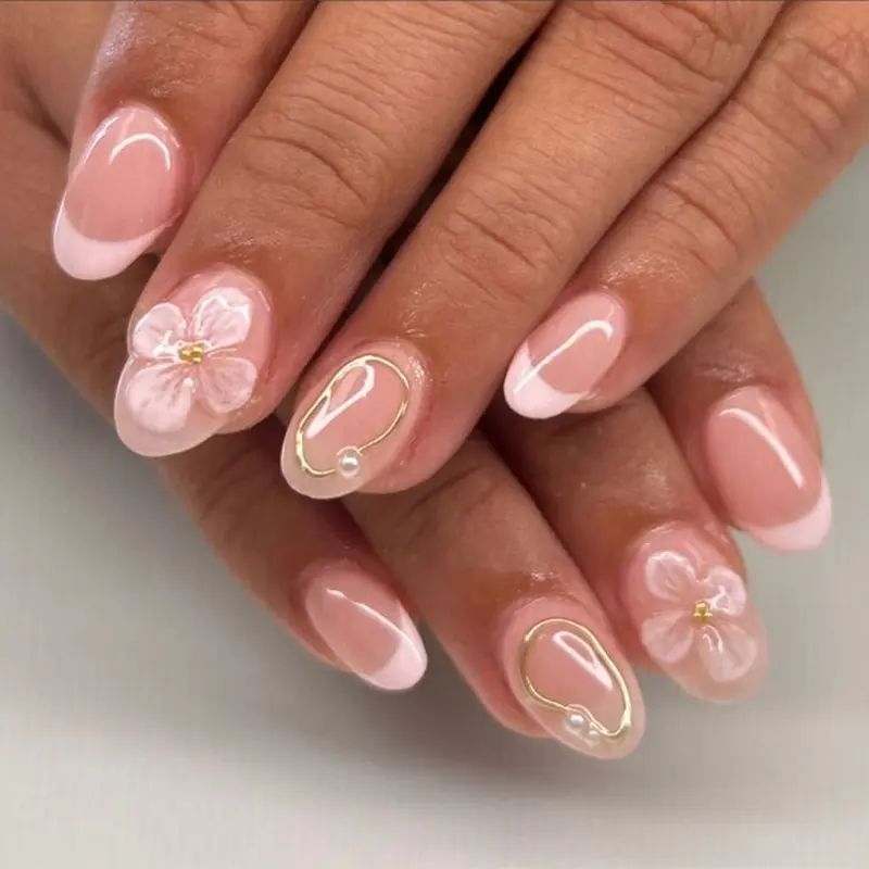 24pcs Short Oval Shape Nail Set, 3D Small Steel Beads, Flower French Design Manicure Nail Art, Autumn Winter Nails, Easy Wear Acrylic False Nails for Women and Girls, Nail Art Supplies, Nail Art Products