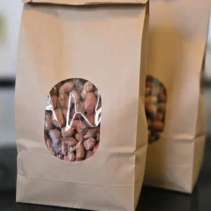 Pistach griye (Haitian's roasted peanut)