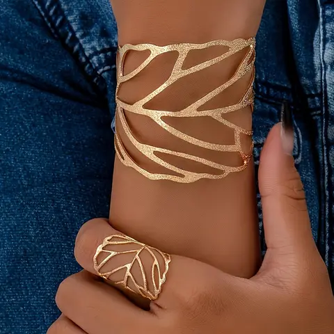 Geometric Hollow Leaf Women's Open Ring and Bracelet Set, Elegant Jewelry Set, Jewelry Gift Set, Unique Metal Design Jewelry for Stylish Occasions, Fashion Accessories for Everyday Wear, Jewellery Gift Set