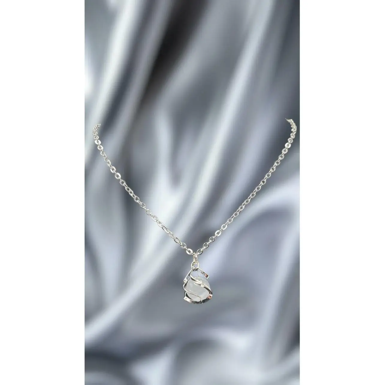 Sliver Gray Ball Necklace - Unique Silver Chain Design with Decorative Pendant - Ideal for Everyday Wear or Special Occasions