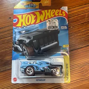 Hot wheels hotweiler