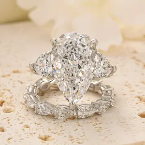 Maxine CZ 8.0ct Pear Cut 2PC Engagement Ring Set, Bridal Ring Set In Sterling Sliver, 5A Cubic Zirconia Women's Ring Jewelry,Wedding Ring Set for Daily,Travel,Proposal,Birthday,Anniversary