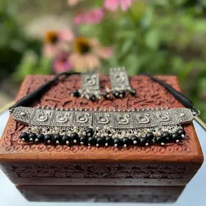 Natasha necklace set