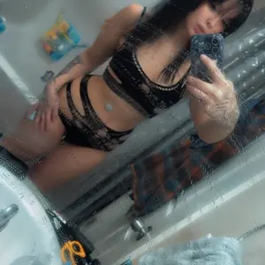 2-piece set of wireless corsets. Sexy underwear series: corsets, fishnet see-through bikinis and ripped hot pants, suitable for Halloween, Christmas carnival parties, and lovers’ dates (suitable for weight 40-80kg)