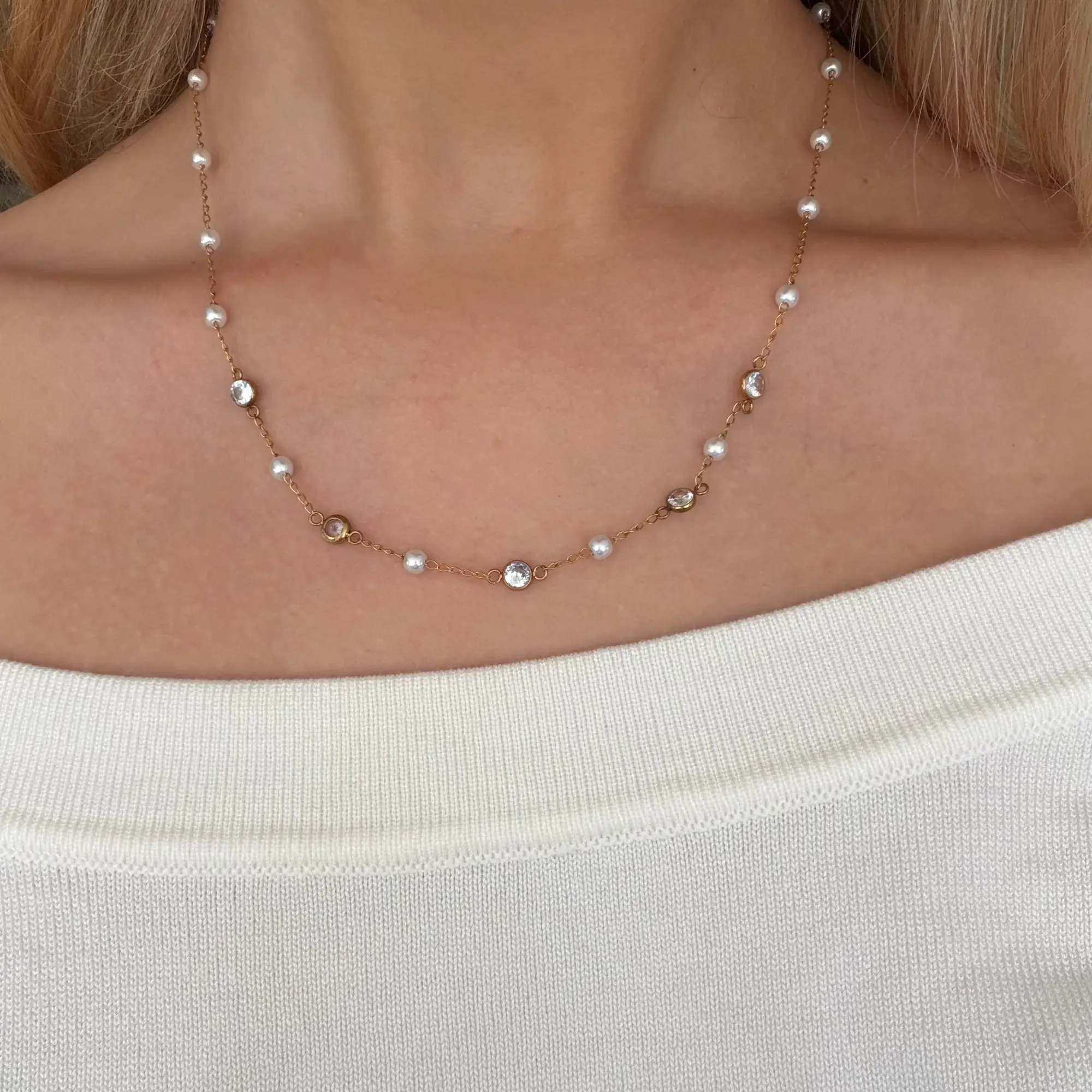 EVRY JEWELS Gold or Silver Plated Women's Hypoallergenic Dreamy Necklace EVRY JEWELS Gold or Silver Plated Women's Hypoallergenic Dreamy Necklace