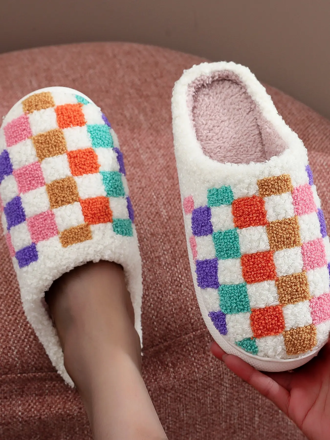 Soft Plush Colorful Grid Slippers, Rainbow Embroidered Indoor Outdoor Shoes, Casual Home Slippers, Fuzzy Warm Slippers, House Slipper, Warm Non-Slip Winter Christmas Gift for Men Women