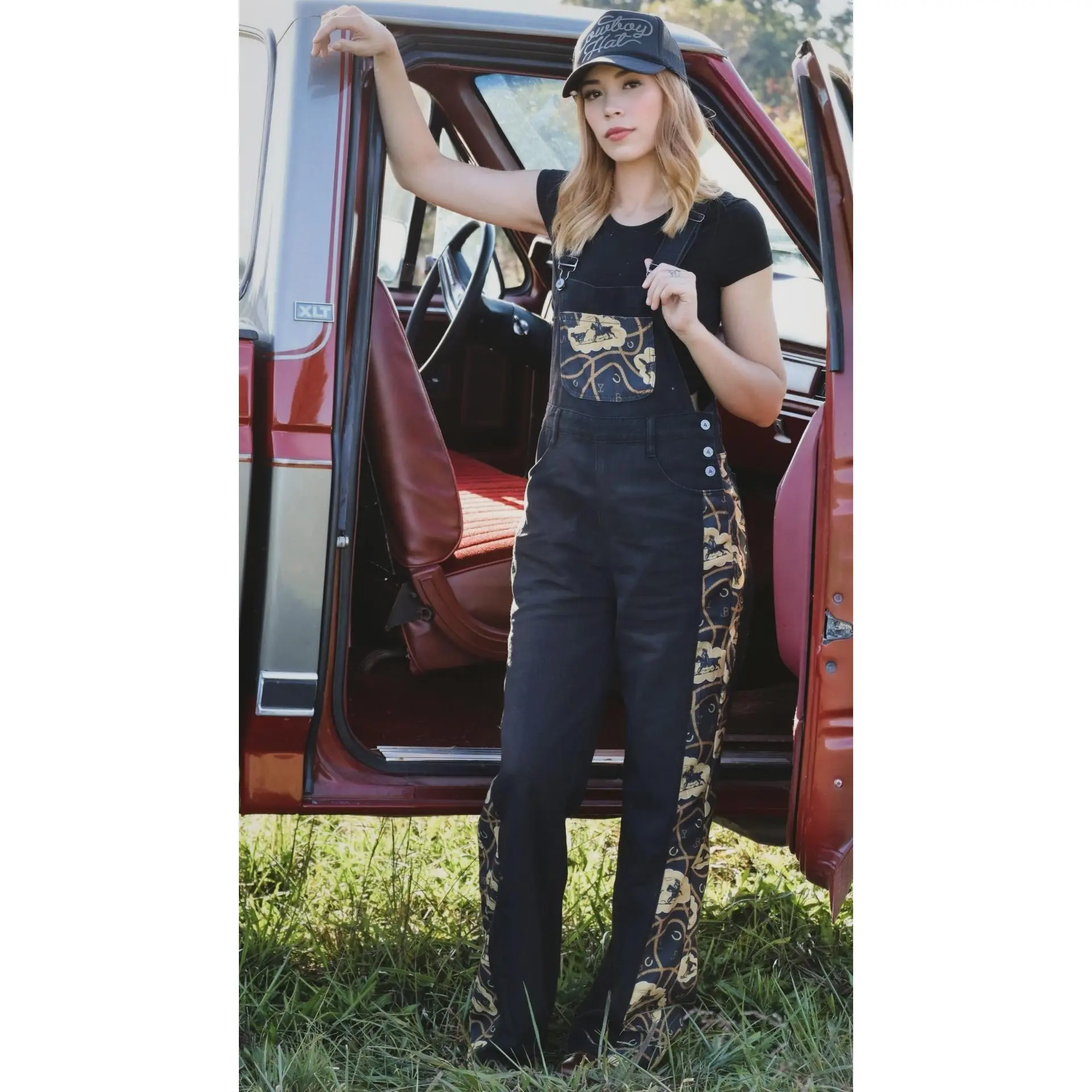 Lady's Western Bib Overalls, Casual Cowgirl Style with Flared Pants, Comfortable Side Graphic Western Clothing for Rodeos, Piece, Print, Sleeveless, All Season
