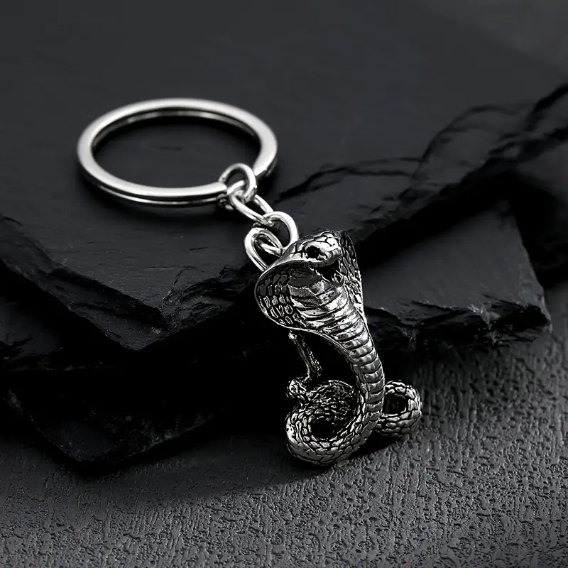 Men's Retro Cobra Form Keychain - Zinc Alloy Metallic Pendant, Unisex Adult Casual Street Fashion Snake Shape Split Ring Accessory