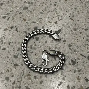 Silver G Chain Bracelet  - Fashion Accessory