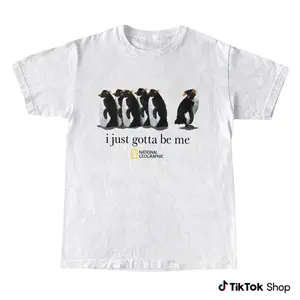 I Just Gotta Be Me Penguin Vintage Graphic Tee, National Geographic Inspired Animal T-Shirt, Cute Penguin Nature Shirt, Unisex Cotton Casual Streetwear Gift