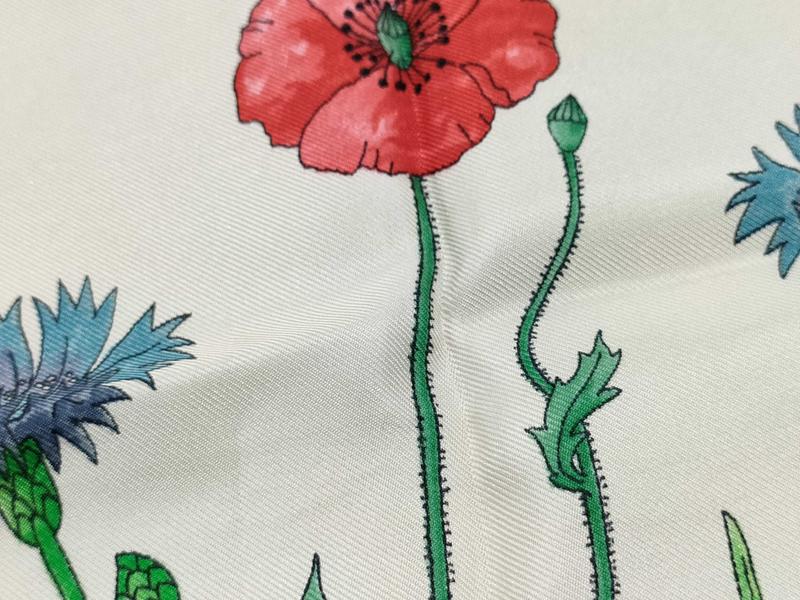 Pre-owned Gucci Silk Scarf Scarve Vintage 60s 100% Silk Floral Flora Made in Italy