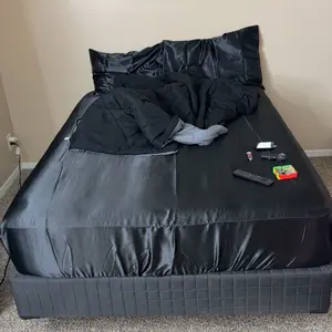 Solid Color Satin Fitted Sheet Set without Filling, Silky Fitted Sheet, Satin Bed Sheets, Soft and Comfortable Bedding with 1 or 2 Pillowcases, Bedding Supplies for Home Bedroom and Hotel #GLOBAL PICKS