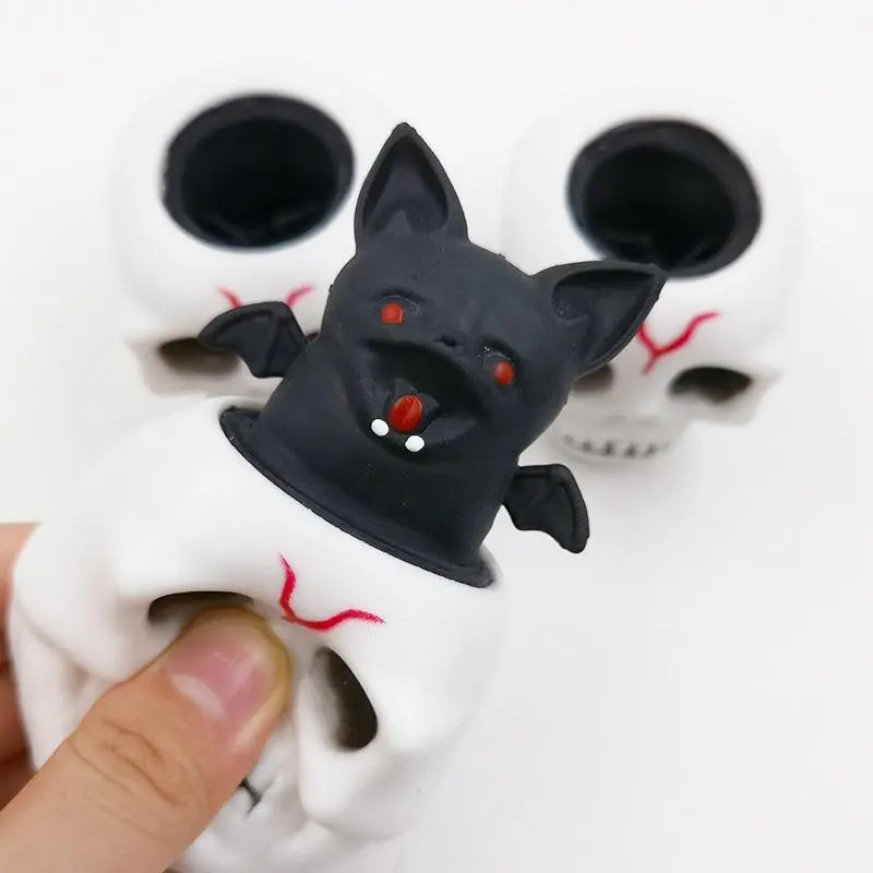 1PC Squishy Bat Skull Stress Balls Skeleton Squeeze Horror Toy with Relieves Stress Skull Fidget Toy for Chirdren and Adult