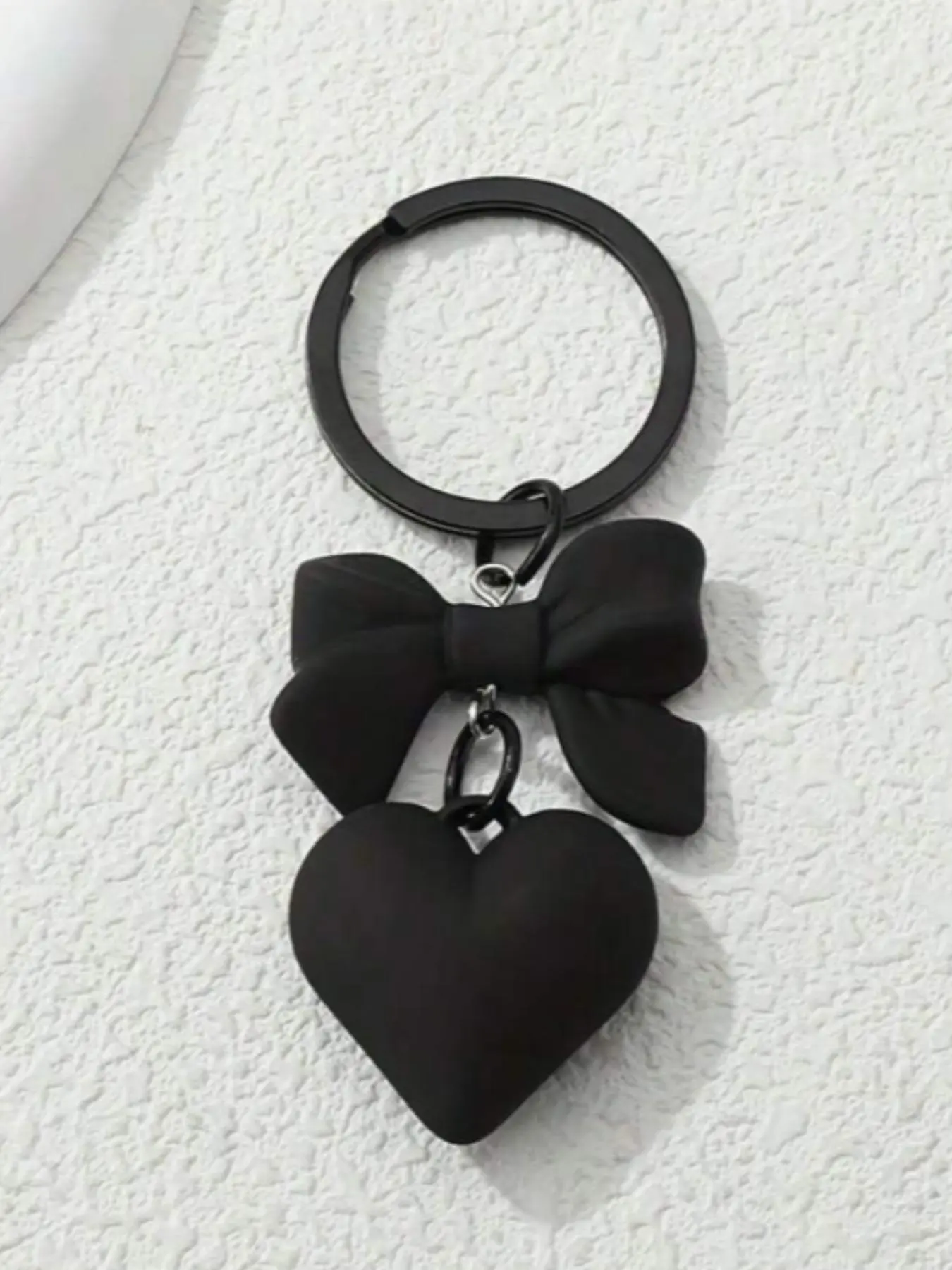1pc Women Y2K Style Matte Heart Shaped Stylish Keychain, Heart Design Keychain, Cute And Cool Personality Gift Keyring Pendant For Best Friends, Cute Keychains