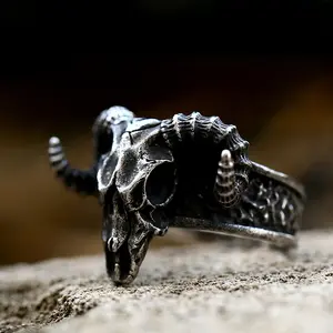 GTHIC Stainless Steel Horned Ring Goat Gothic Animal Skull Rings Durability for Men Father's Day Gifts