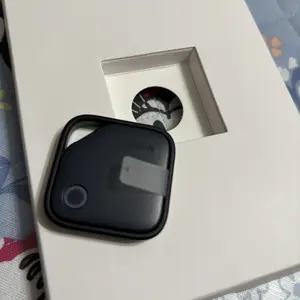 UGREEN Finder Tag Compatible with Apple Offcial Chip ( iOS Only） , Anti-lost for Car Key Wallet Luggage Passport with Alarm& Left-Behind Remind Slim Bluetooth Tracker,Gps Signal Protector Smart Tracking ,TikTokShopSpringGlowUp,Greenish